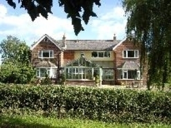 Knaptoft House Farm & The Greenway